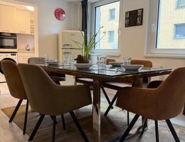 Four-Bedroom Deluxe Apartment