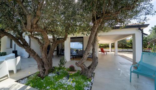Villa with Sea View