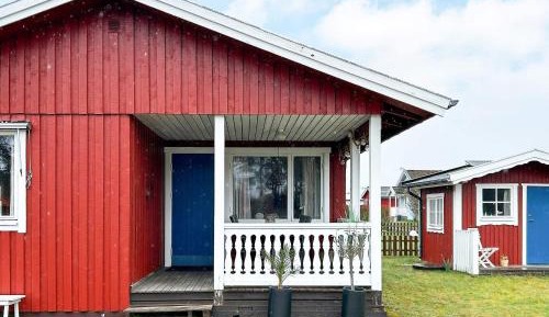 One-Bedroom Holiday Home