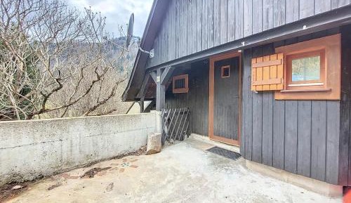 One-Bedroom Apartment with View