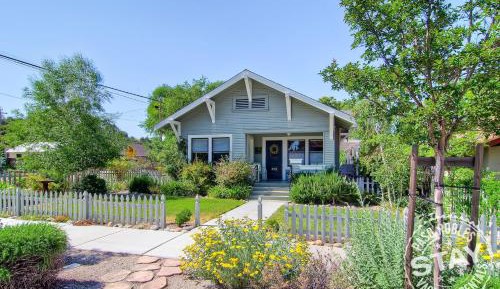 Three-Bedroom Vacation Home 