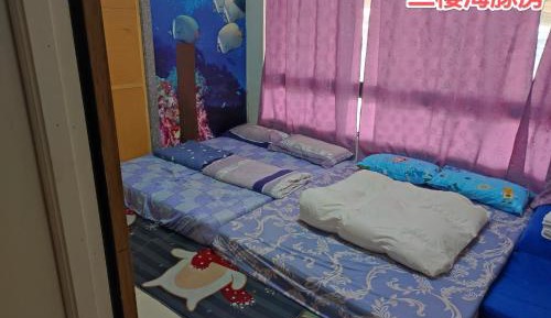 Quadruple Room with Shared Bathroom