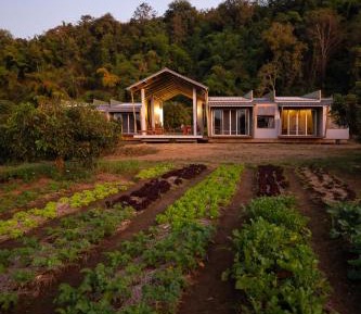 Double or Twin Room with Mountain View