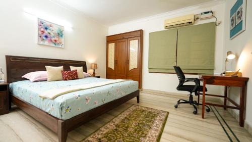 Double Room with Private Bathroom