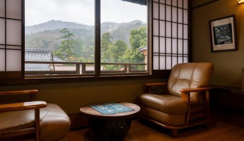 Japanese-Style Room