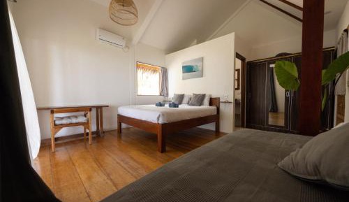 Deluxe Room (2 Adults + 1 Child)