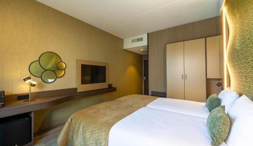 Twin Room Side Sea View