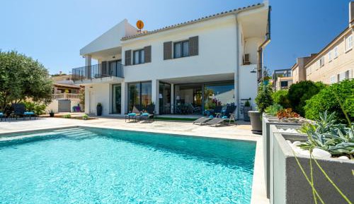 Villa with Private Pool
