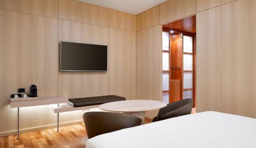 Standard Interior Room, Guest room, 1 King, No view