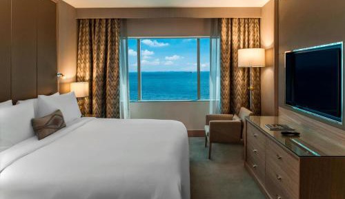 Marmara King Suite with Sea View and Lounge Access