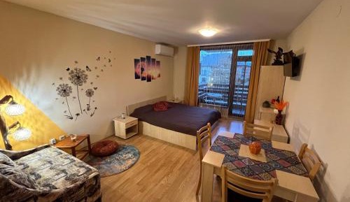 One-Bedroom Apartment with Balcony
