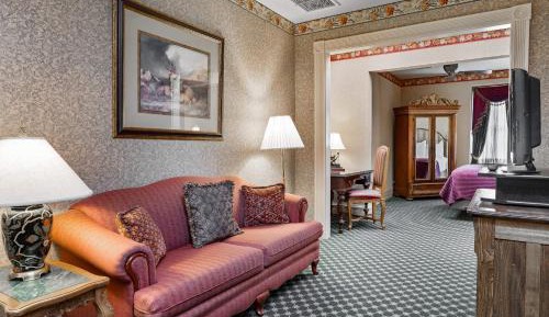 Superior King Suite