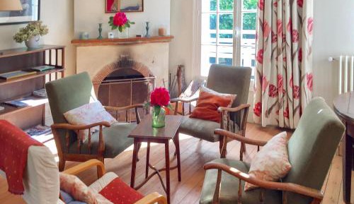 Nine-Bedroom Holiday Home