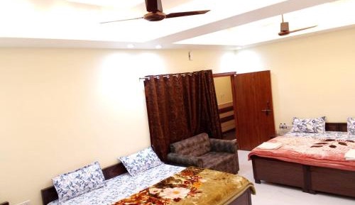 Deluxe Family Room