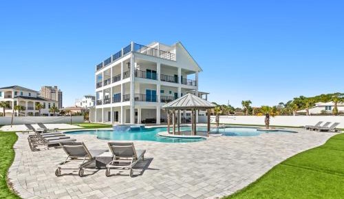 Six-Bedroom Holiday Home