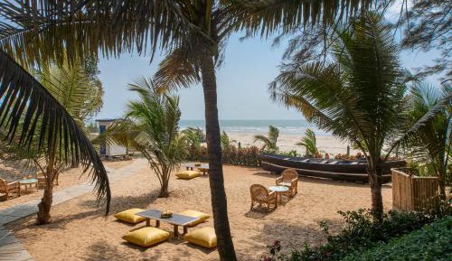 Deluxe Room with Sea View and Balcony - 1 child below 12 stays for free (upto Nov 30 check-in) + Beer on arrival + Happy Hours (6-8PM)