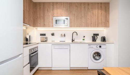 One-Bedroom Apartment with Balcony