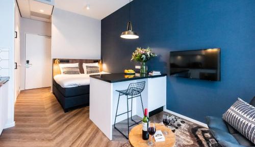 Medium Studio with Kitchen