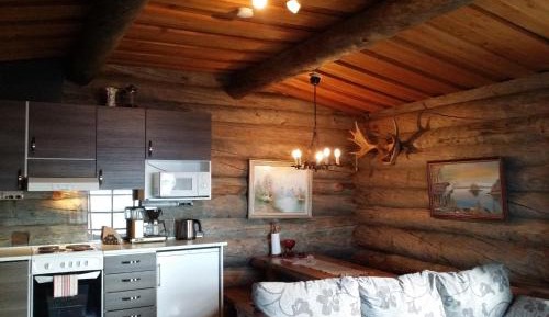 One-Bedroom Cottage with Sauna