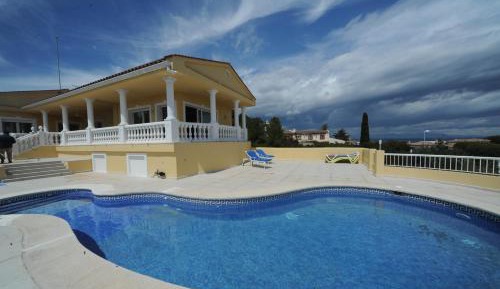 Deluxe Villa