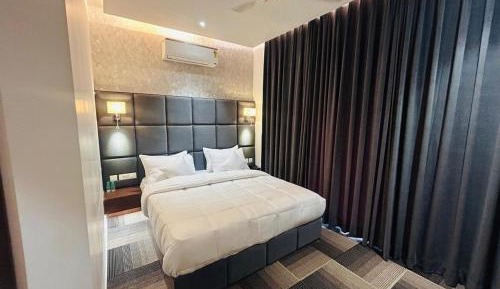 Large Double Room