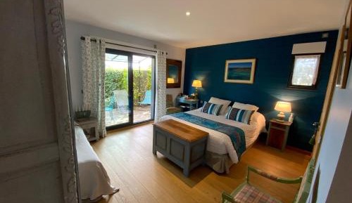 Triple Room with Private Bathroom