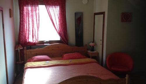 Twin Room with Shared Bathroom