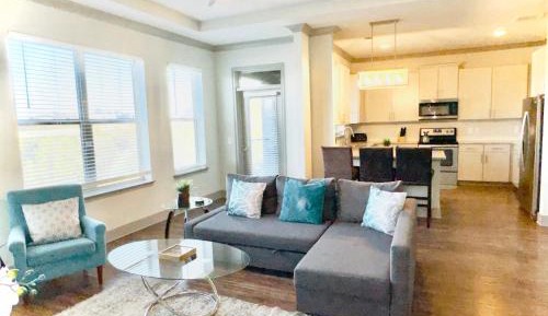 Two-Bedroom Deluxe Apartment with Balcony