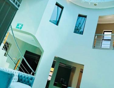 Deluxe King Suite