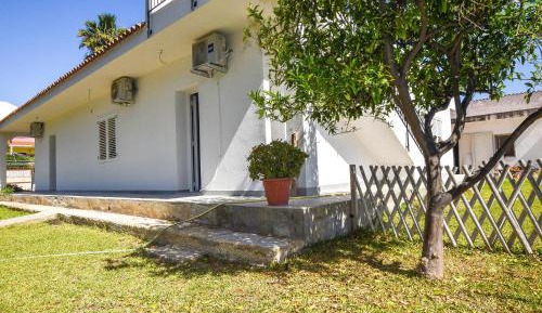 Four-Bedroom Holiday Home