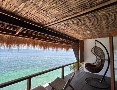 Bungalow with Sea View