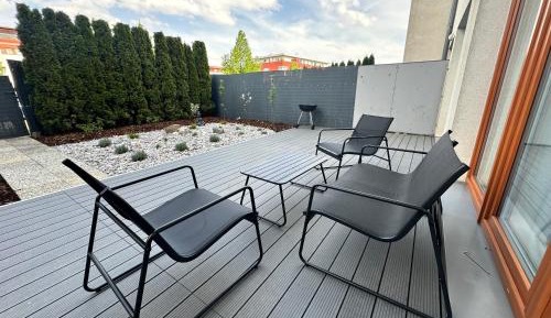One-Bedroom Apartment with Garden