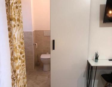 Double or Twin Room with Bathroom