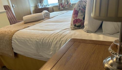 Standard Twin Room with Garden View