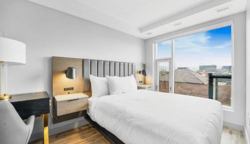 Queen Suite with Sofa Bed
