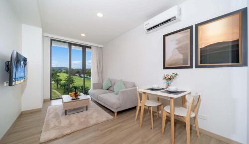 One-Bedroom Apartment with Balcony