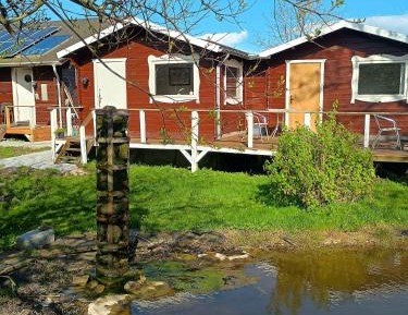 One-Bedroom Holiday Home