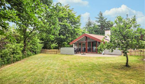 Three-Bedroom Holiday Home 