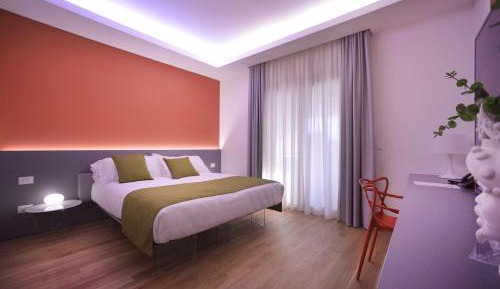 Deluxe Double Room with Balcony and Mountain View