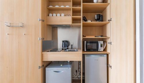 One Bedroom Apartment