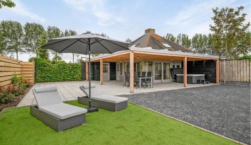 Three-Bedroom Vacation Home 