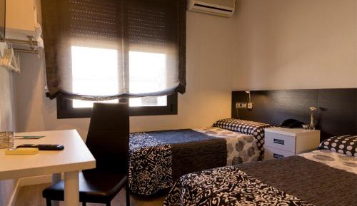 Twin Room with Private Bathroom