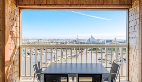 Two-Bedroom Apartment with Harbor View