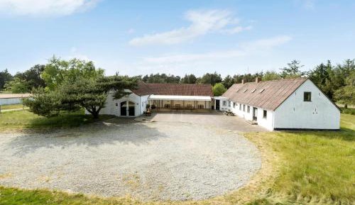 Three-Bedroom Holiday Home 
