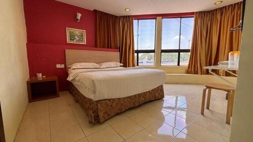 Deluxe Queen Room
