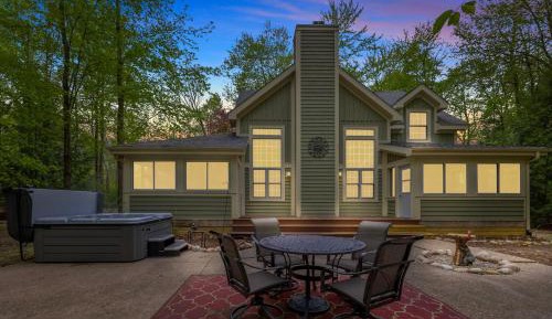 Three-Bedroom Holiday Home 