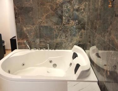 Deluxe Double Room with Bath