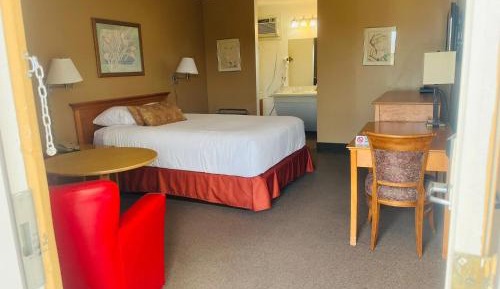 Deluxe Suite with Kitchenette - Non-Smoking