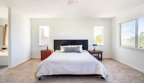 Family Room with Mountain View