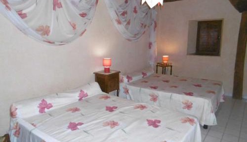 Holiday Home (12 Adults)